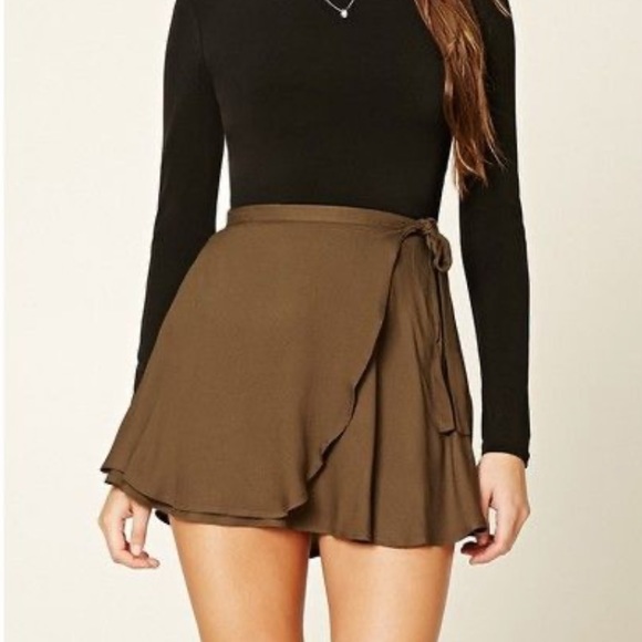 Forever 21 NWT skirt - Picture 1 of 4